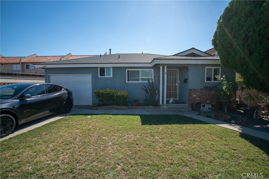 5412 5418 Crescent Avenue Property Photo 4