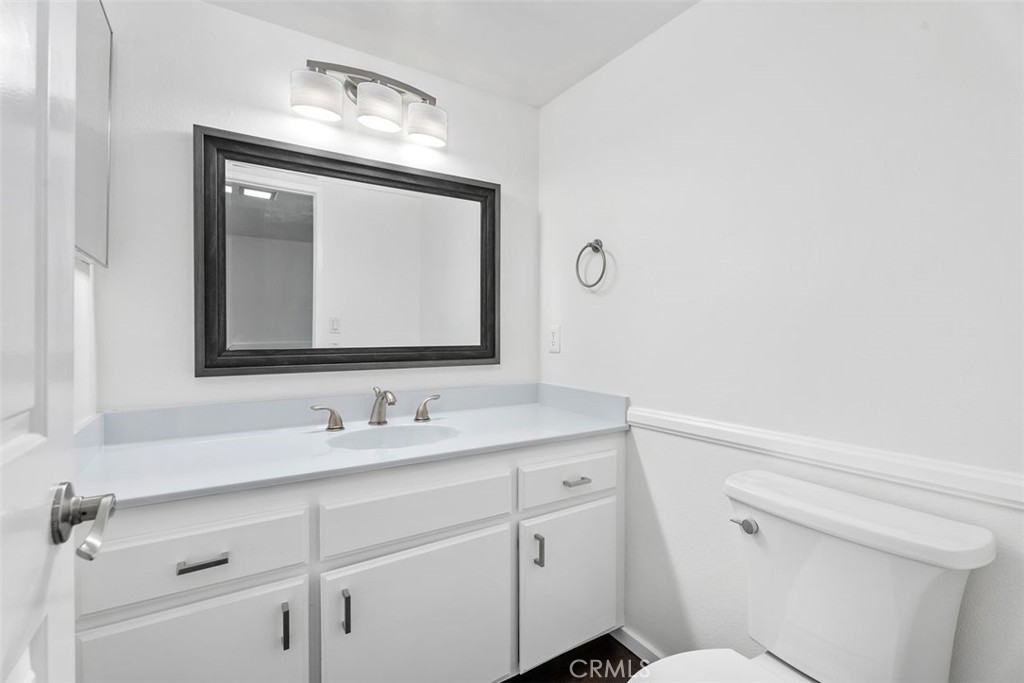 428 W 1st Street Property Photo 14