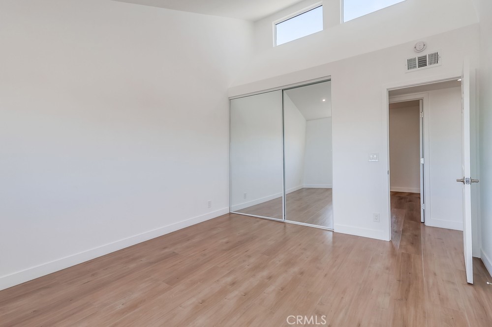 946 W 220th Street 216 Property Photo 18