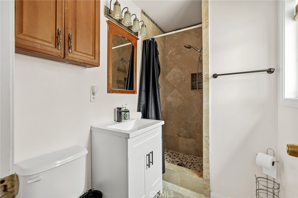 913 S Laurel Property Photo 15