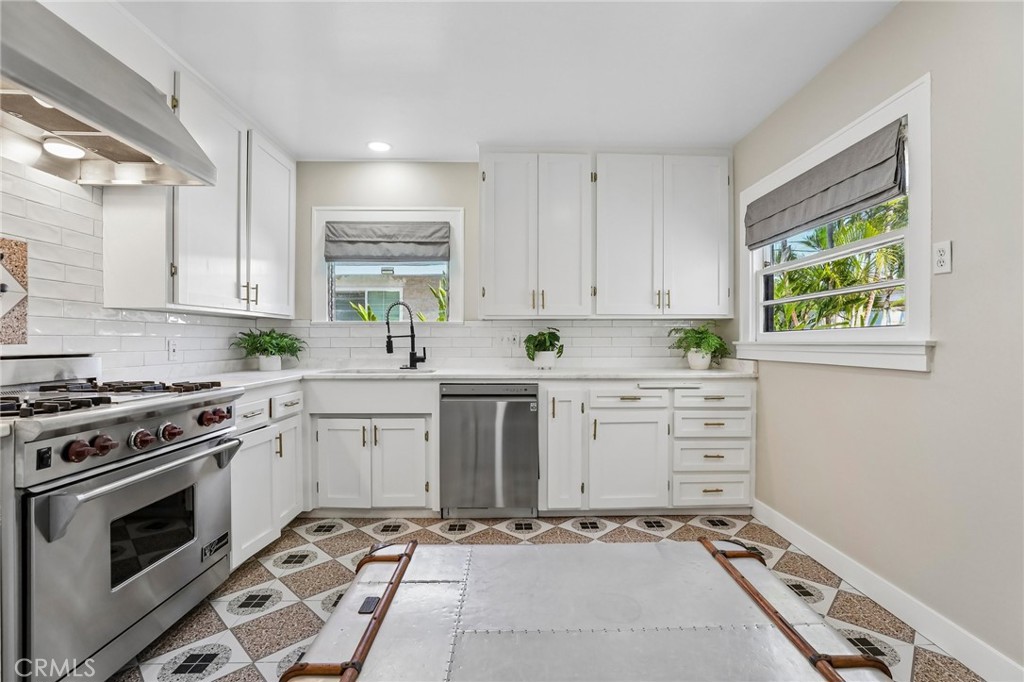 1813 N Baker Property Photo 12