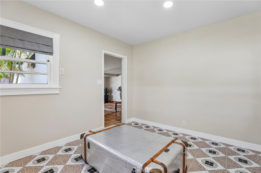 1813 N Baker Property Photo 13