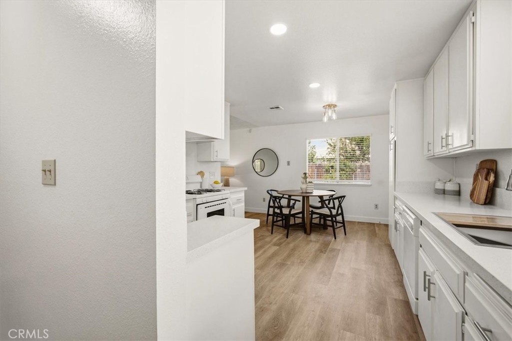 12522 Pascal Ave. Property Photo 6