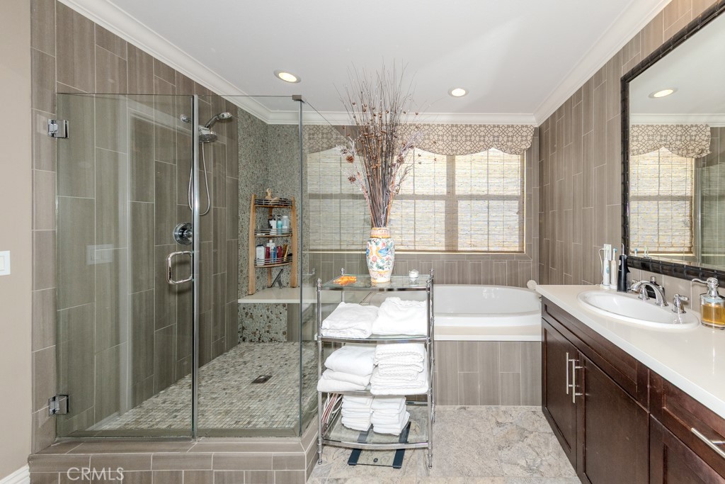 30 Vivido Street Property Photo 32
