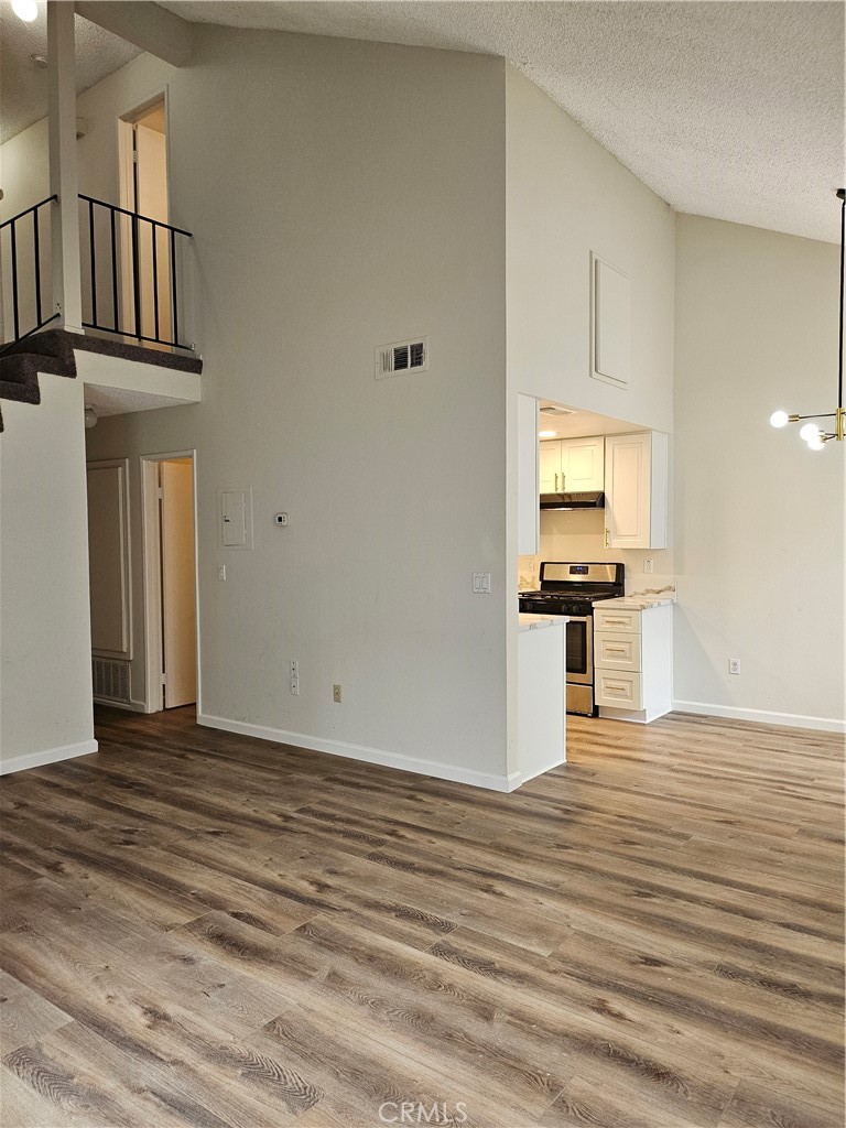 3111 Jaguar Way E Property Photo 6