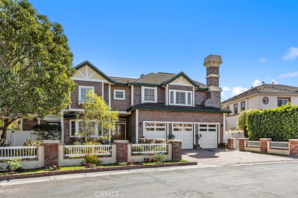 18732 Jockey Circle Property Photo 1