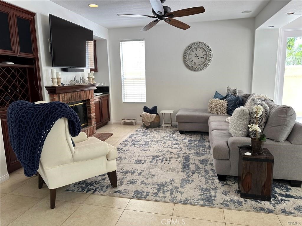 26315 Ibeza Road Property Photo 6