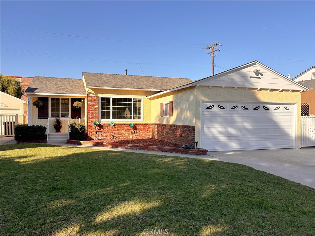 2913 Candlewood Street Property Photo 1