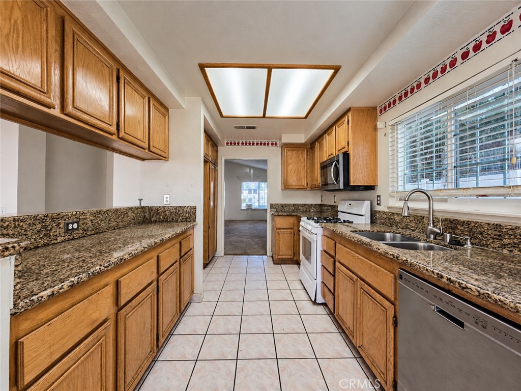 12532 El Dorado Court Property Photo 9