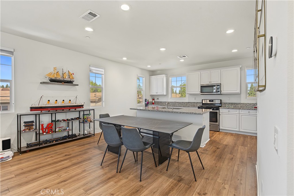 8881 Orangethorpe Property Photo 1