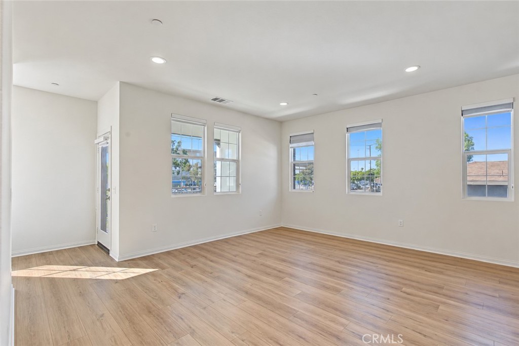 8881 Orangethorpe Property Photo 11