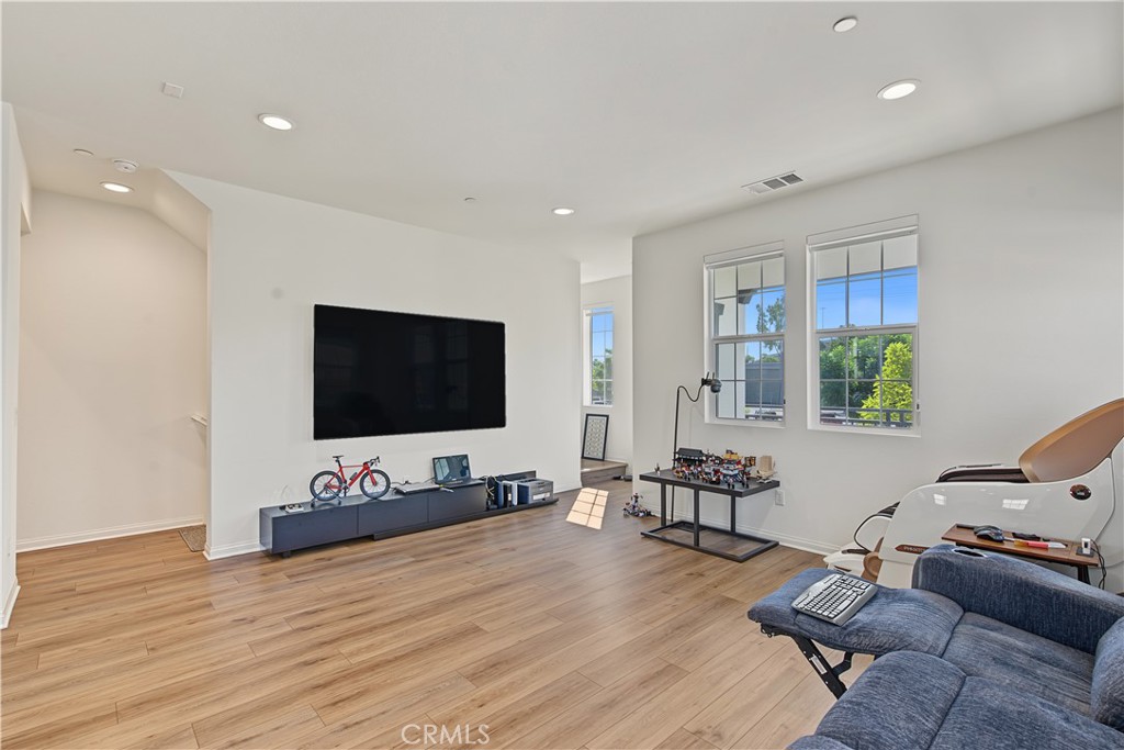 8881 Orangethorpe Property Photo 12