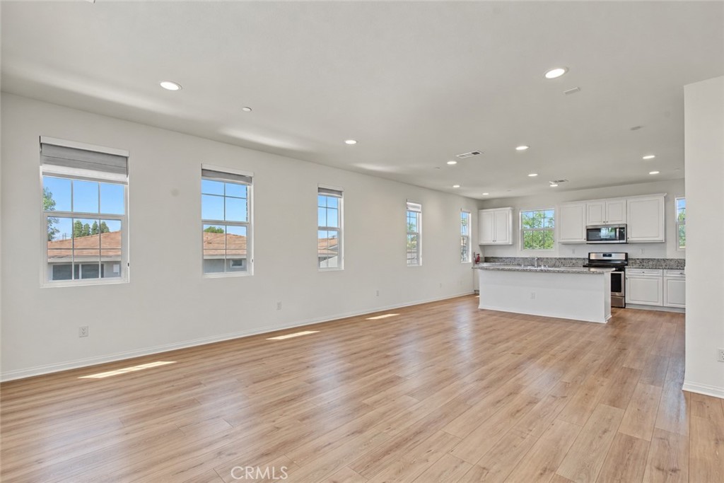 8881 Orangethorpe Property Photo 14