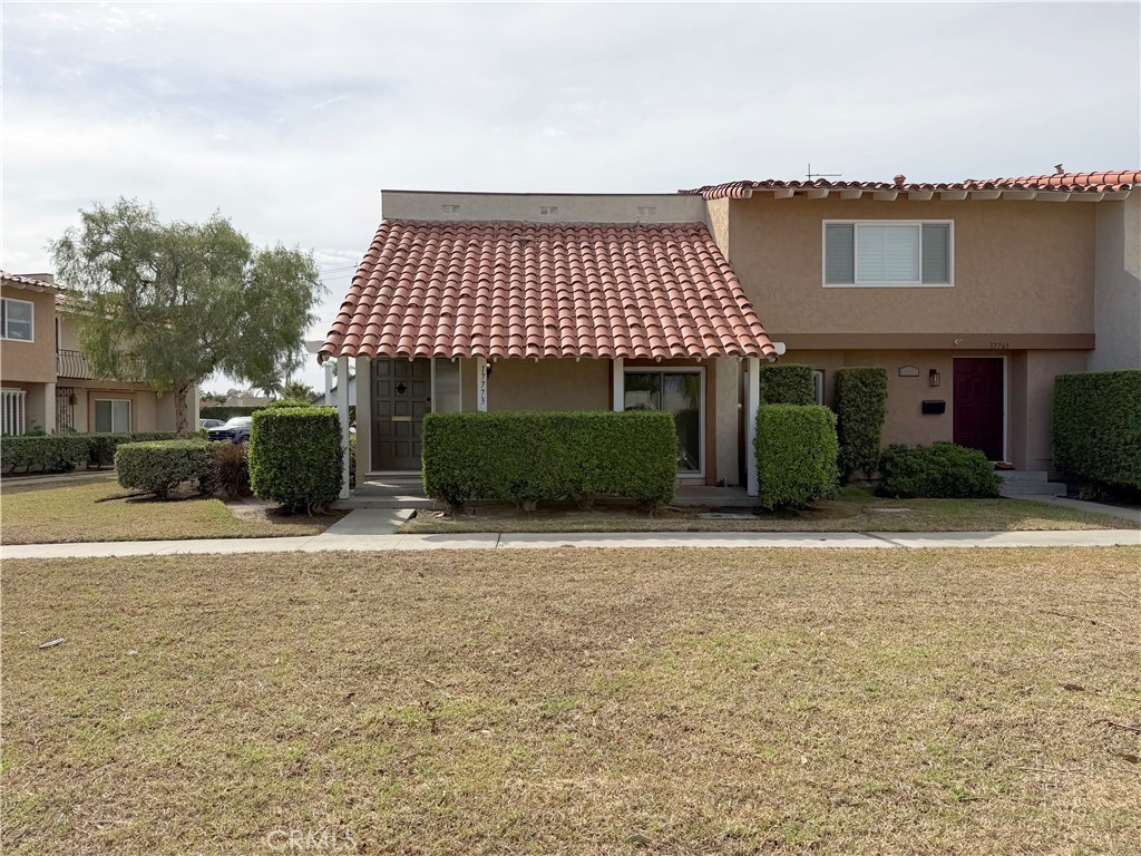 17773 La Rosa Property Photo 1