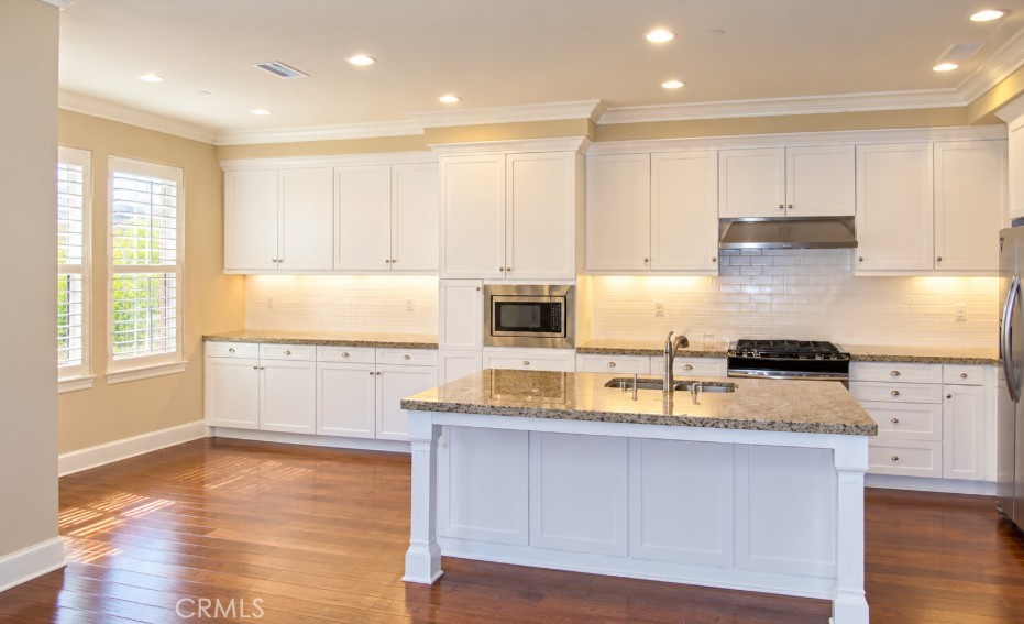 65 Devonshire Property Photo 2