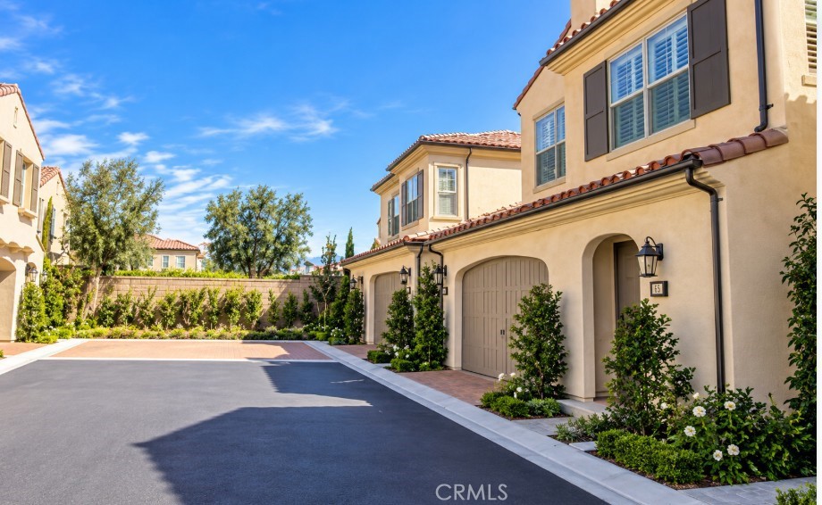 65 Devonshire Property Photo 6