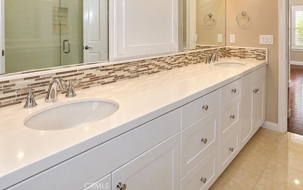 65 Devonshire Property Photo 7