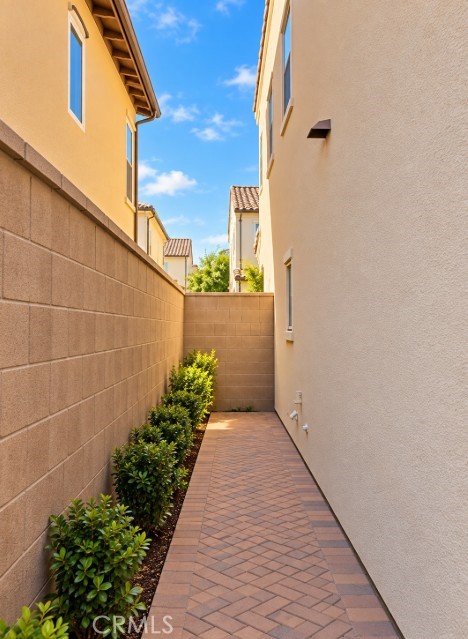 65 Devonshire Property Photo 10