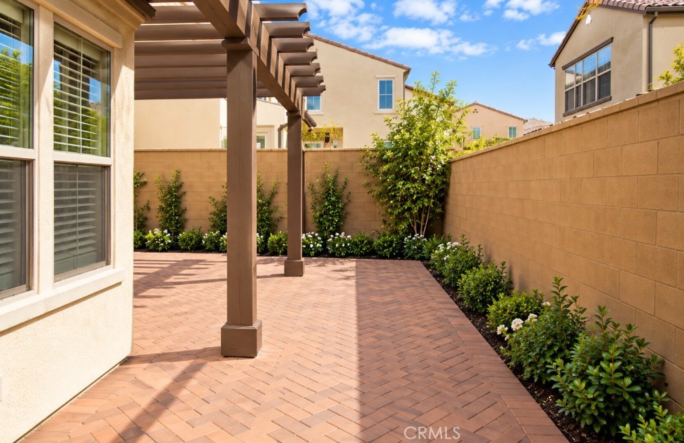 65 Devonshire Property Photo 11