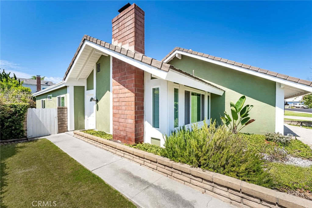 24312 Taxco Drive Property Photo 4