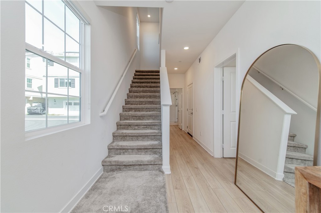 1092 W North Property Photo 5