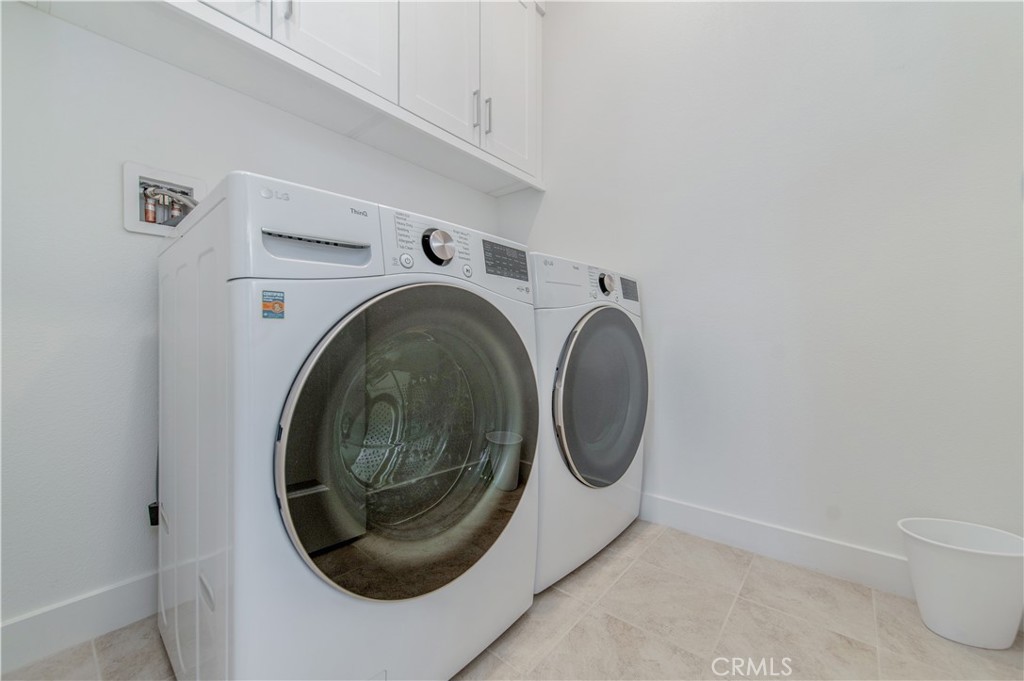 1092 W North Property Photo 27