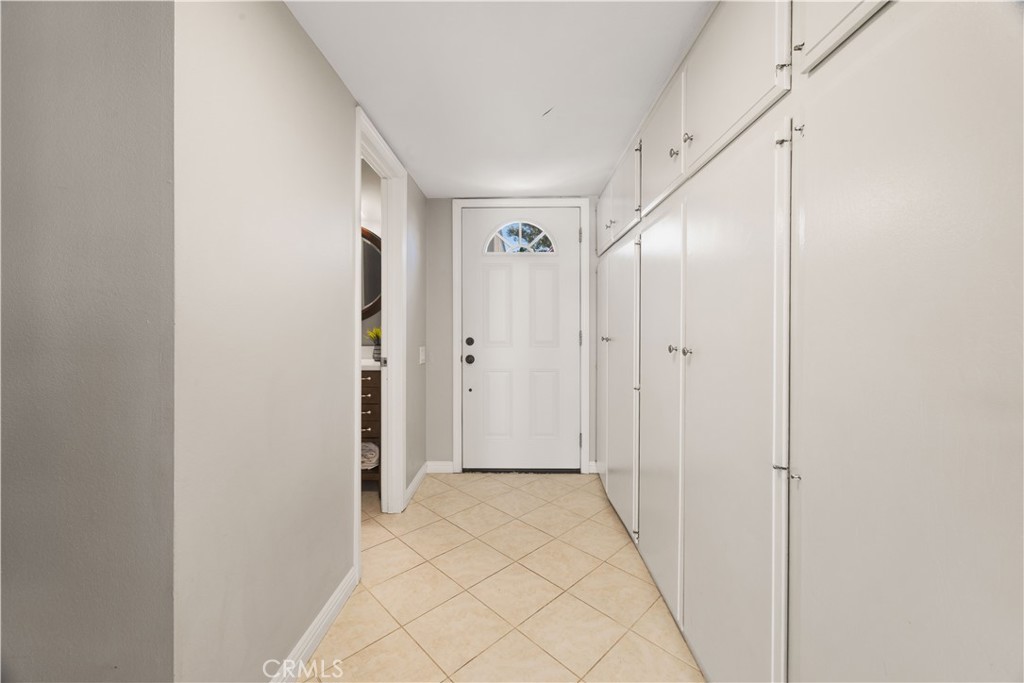 9692 Brookhaven Property Photo 4