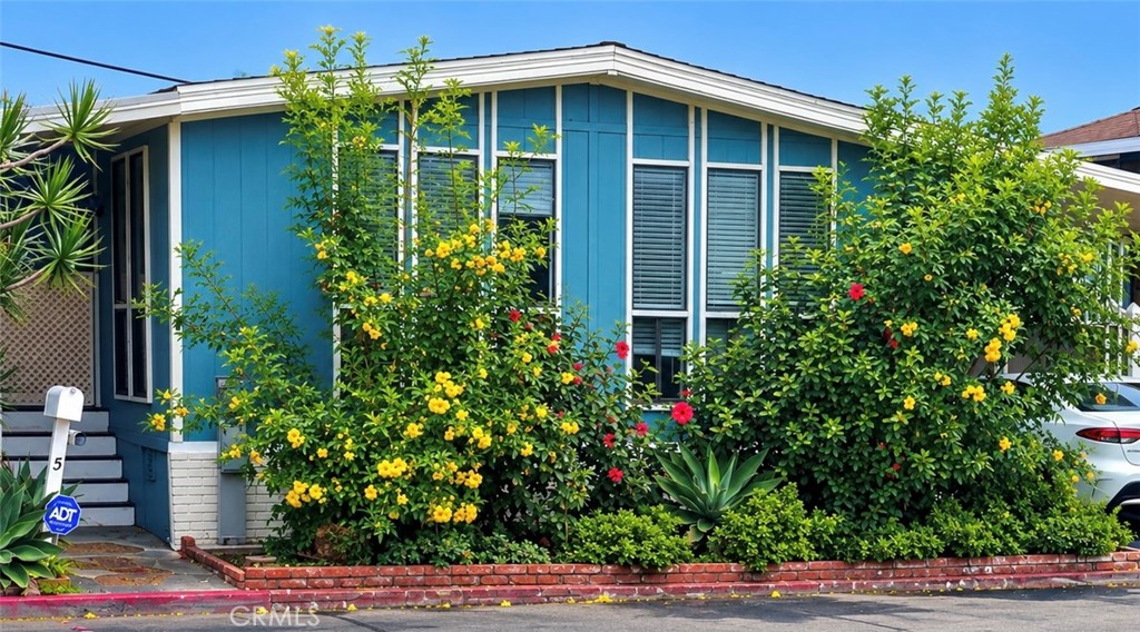 16444 Bolsa Chica Street 5 Property Photo 1