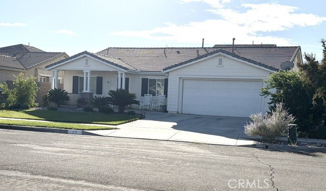 271 Fieldrush Property Photo 2
