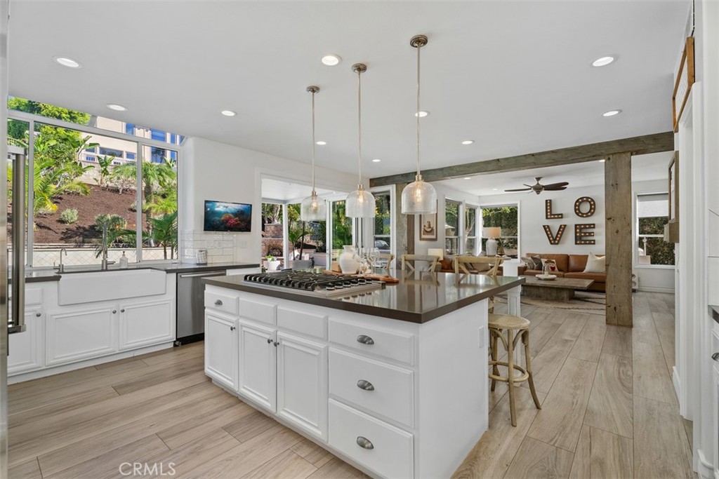9 Brownsbury Property Photo 1