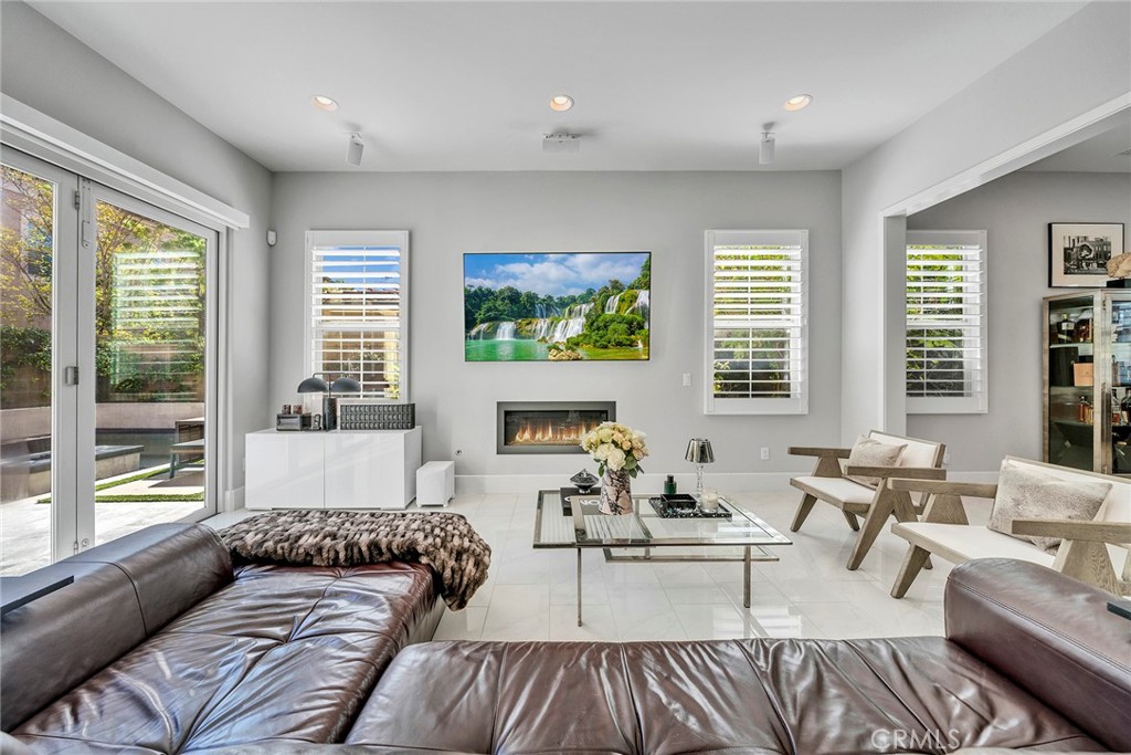 52 Woodhill Property Photo 10