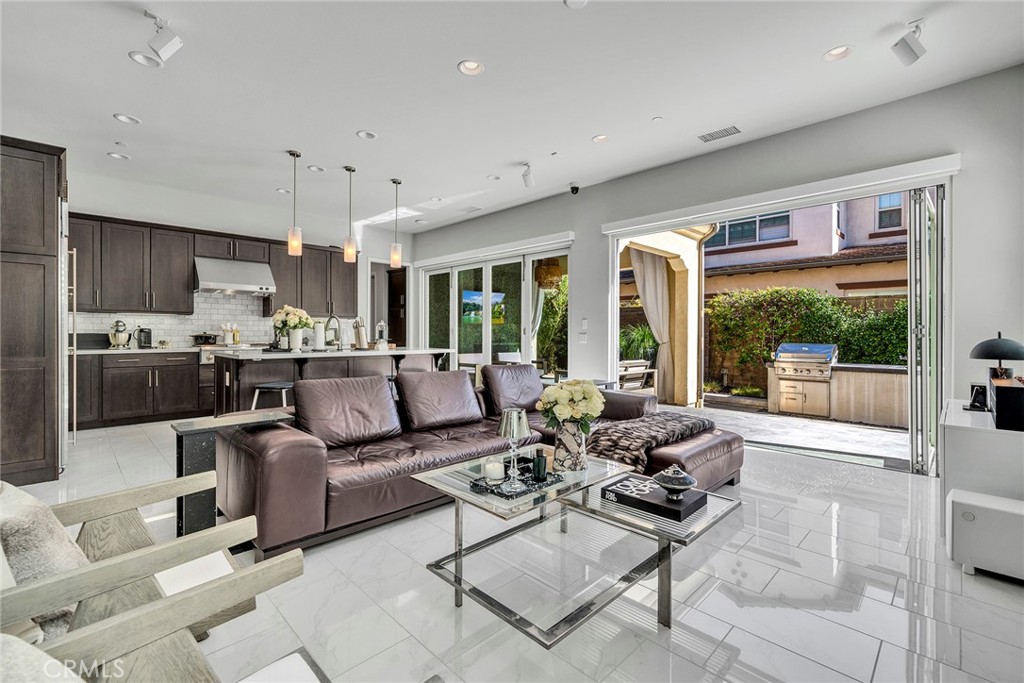 52 Woodhill Property Photo 24