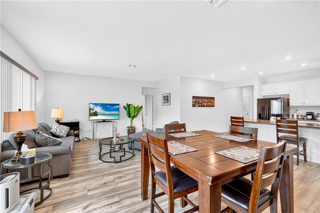 30775 Southend Property Photo 9