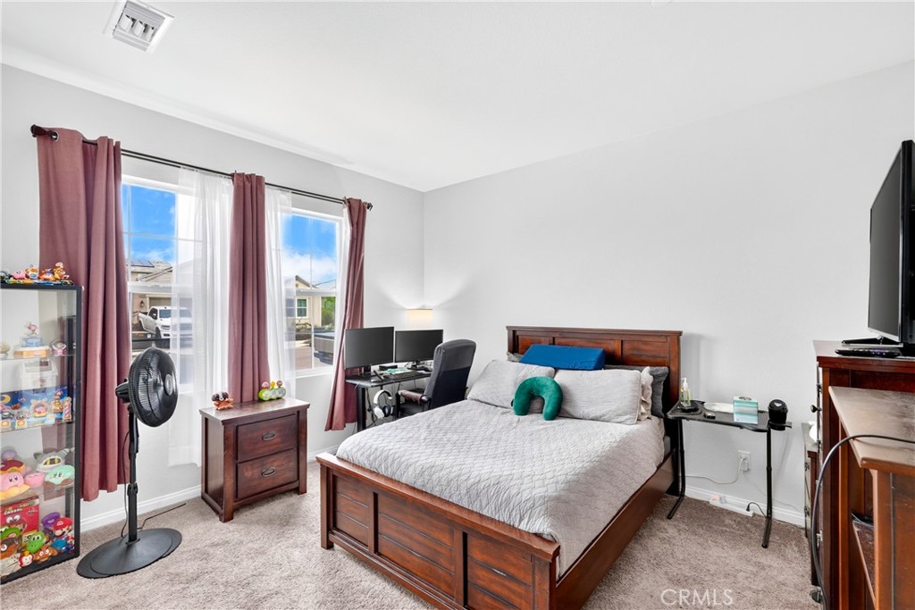 30775 Southend Property Photo 15