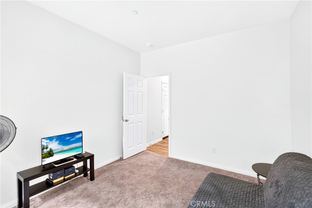 30775 Southend Property Photo 24
