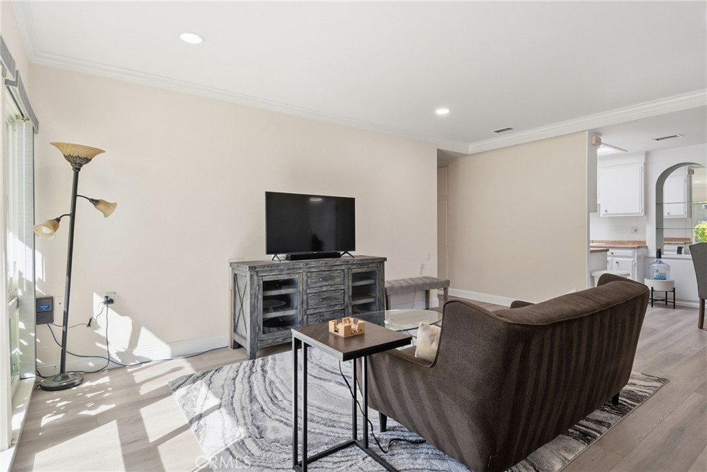 2132 Via Puerta E Property Photo 8