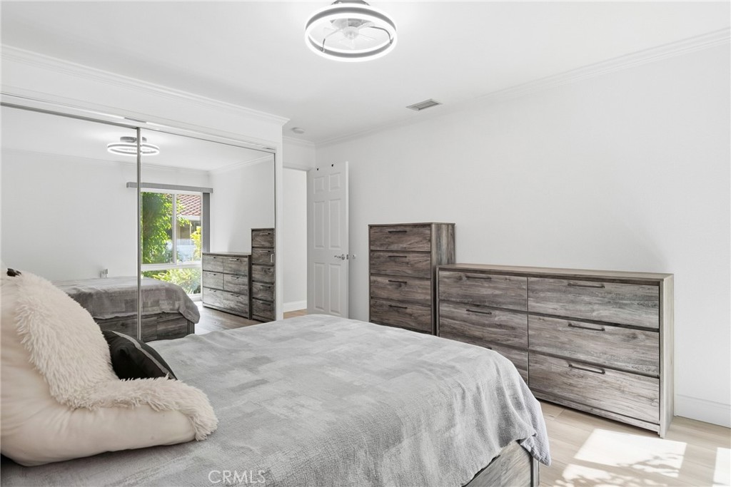 2132 Via Puerta E Property Photo 17