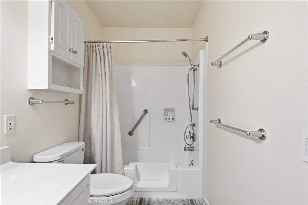 2132 Via Puerta E Property Photo 19