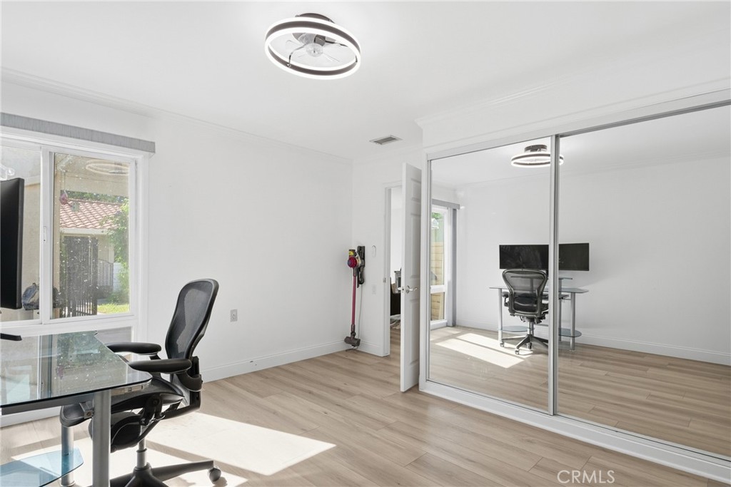 2132 Via Puerta E Property Photo 21