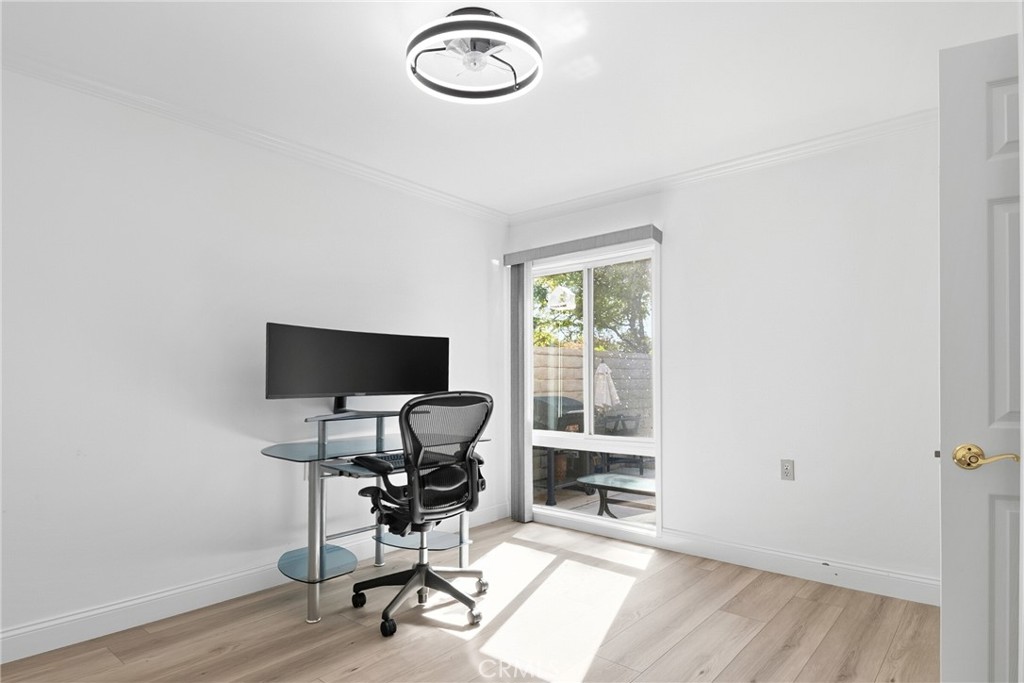 2132 Via Puerta E Property Photo 22