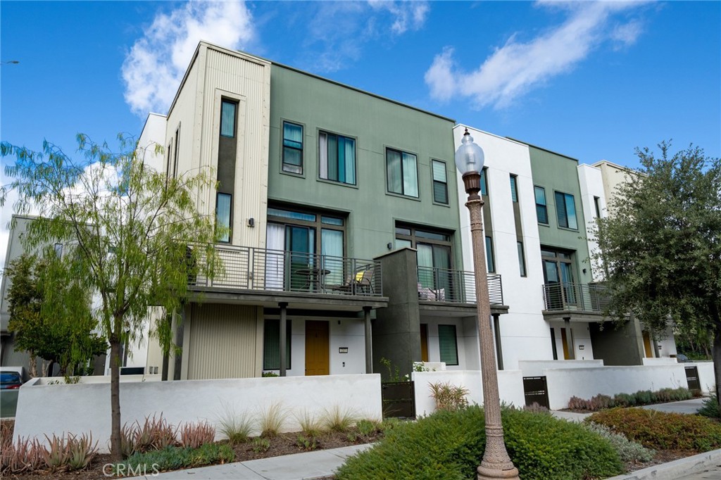 217 Merit Property Photo 1