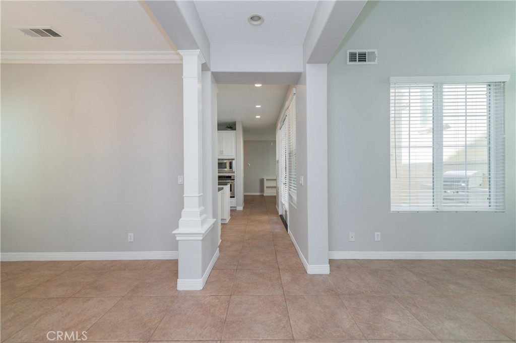 82 Figtree Property Photo 2
