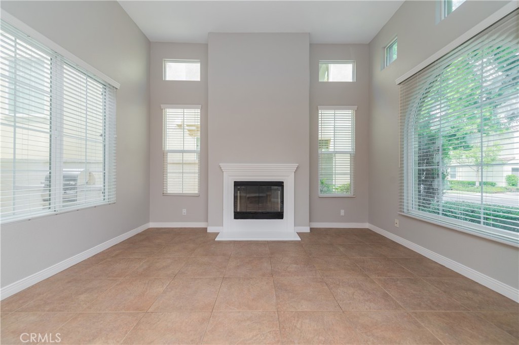 82 Figtree Property Photo 3