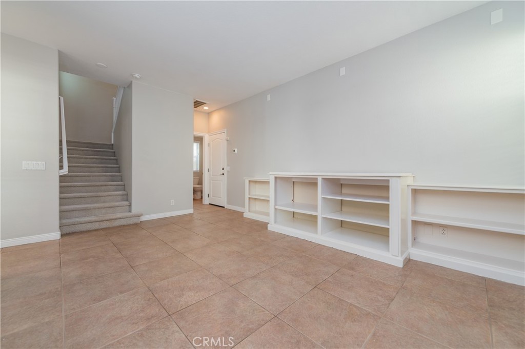 82 Figtree Property Photo 12