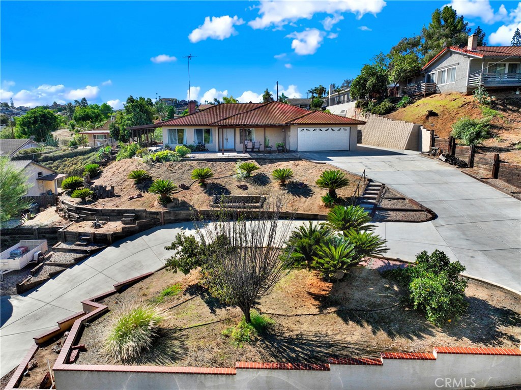 14135 El Mesa Dr. Property Photo 1