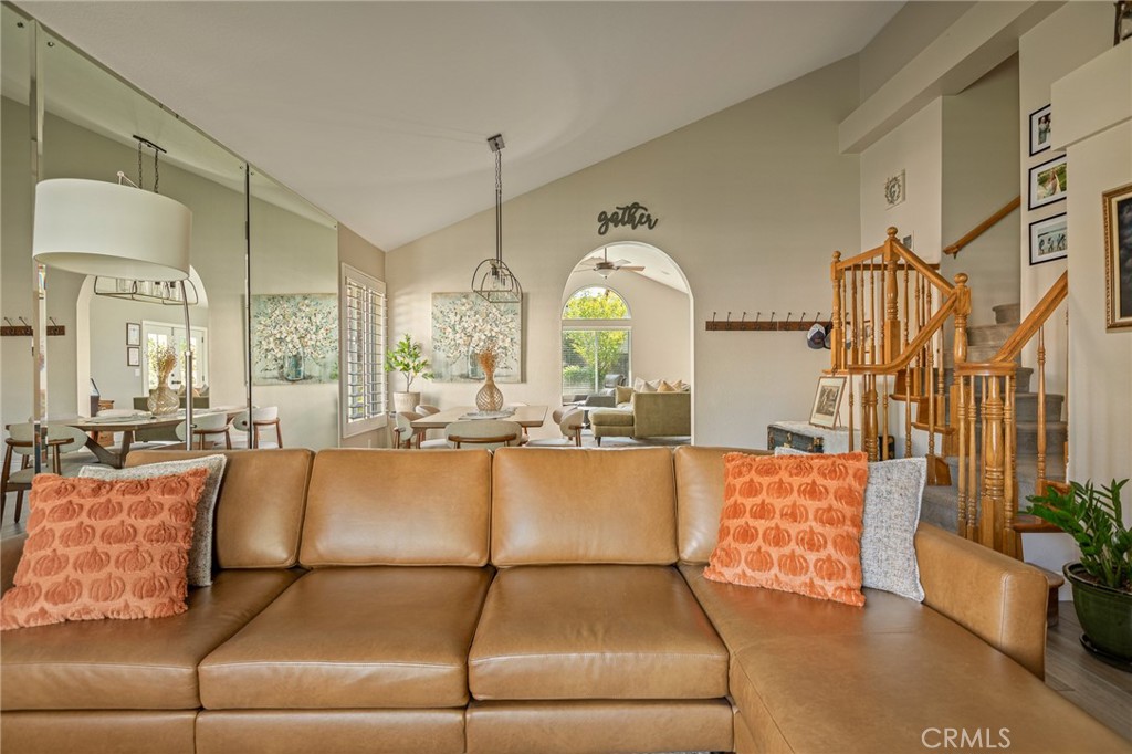 11825 Avalon Avenue Property Photo 7