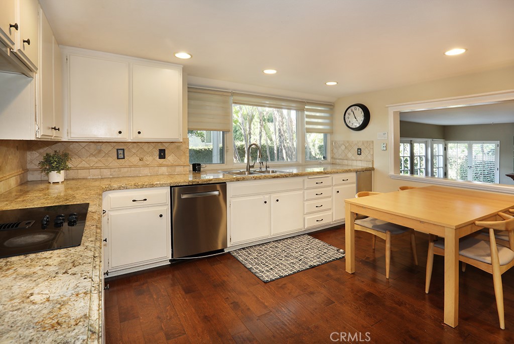 16 Hidalgo Property Photo 10
