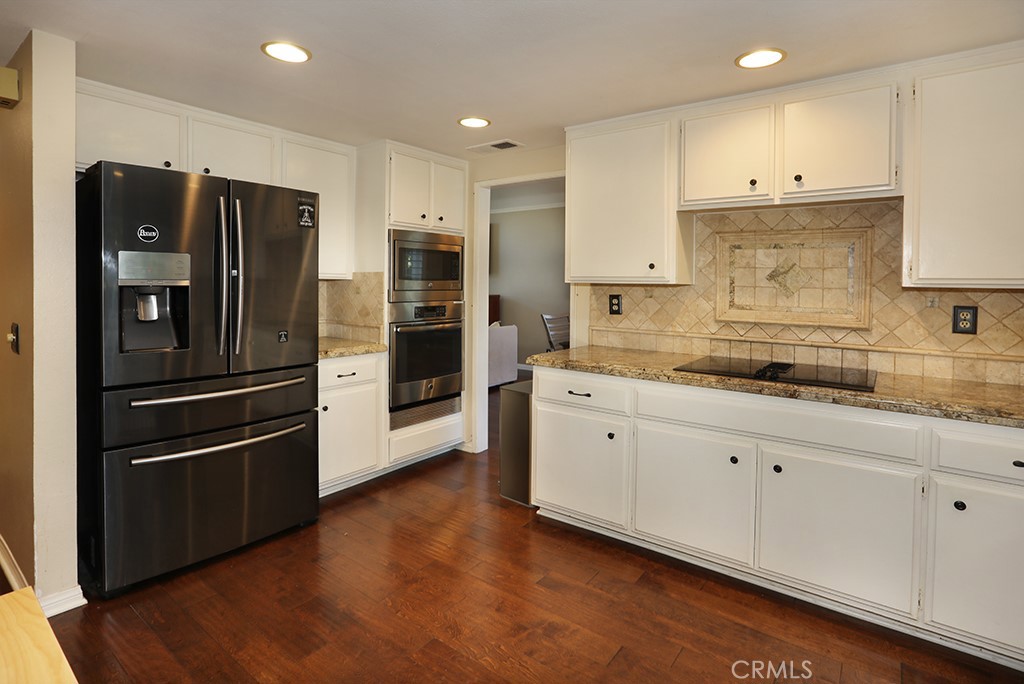 16 Hidalgo Property Photo 12