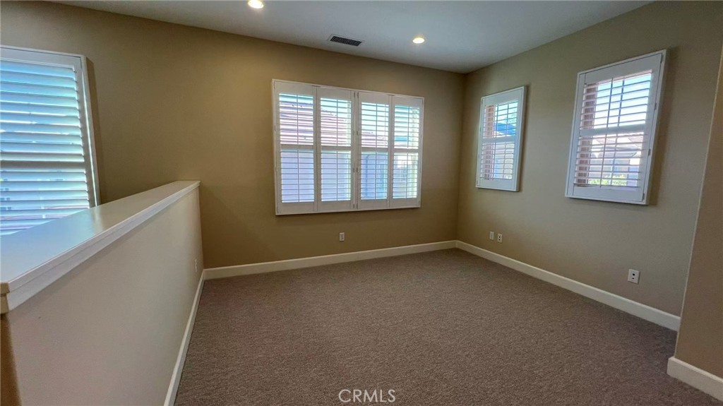 59 Thornapple Property Photo 15