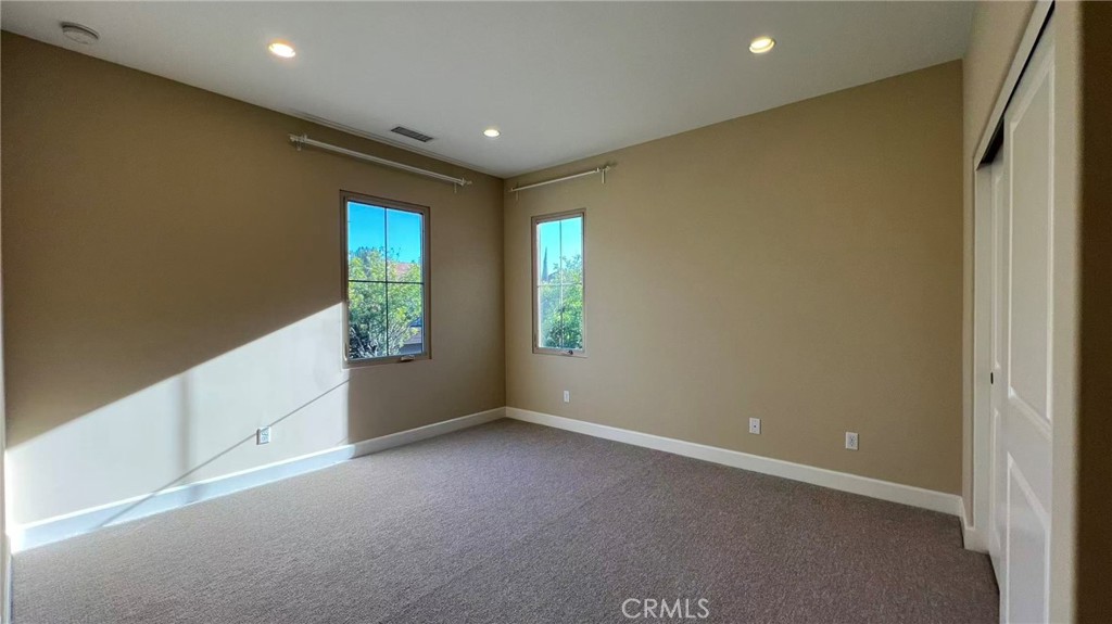 59 Thornapple Property Photo 17